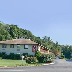 Red Roof Inn Plus+ & Suites Guilford Exterior photo