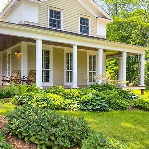 Villa Charming Sharon Dwelling With Deck And Fire Pit! Exterior photo