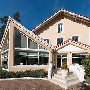 Hotel Les Cèdres Bleus à Aurec-Sur-Loire Exterior photo