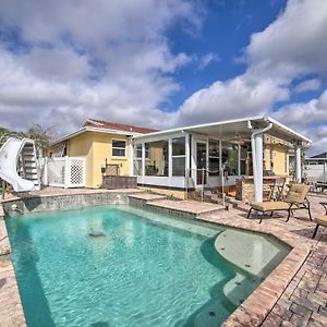 Villa Waterfront Tampa Oasis With Outdoor Bar And Grill Exterior photo