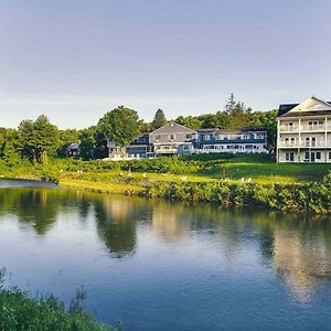 Hotel The Shire Woodstock Exterior photo