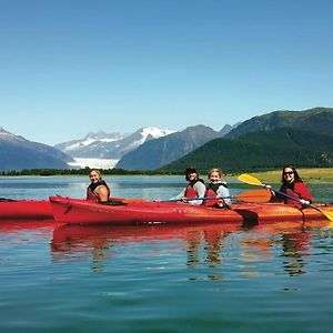 Villa Rainbow Row - Two Private Units In Complex, Near Mendenhall Glacier, Trails, And Conveniences! à Juneau Exterior photo