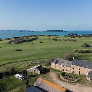 La Ferme du golf, gîte atypique et artistique Lancieux Exterior photo