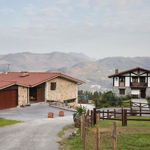 Akei - Basque Stay Elgoibar Exterior photo