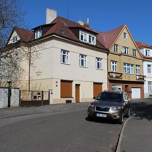 Hotel Pension Hanspaulka à Prague Exterior photo