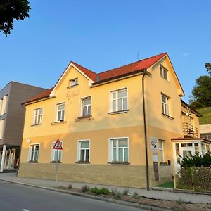 Hotel Penzion Agape à Luhačovice Exterior photo