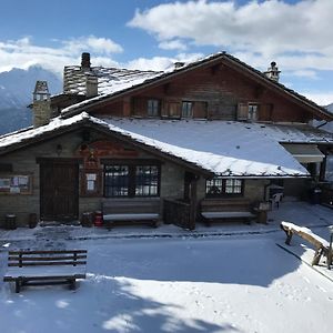 Hotel Ristoro Vagneur Saint-Nicolas Exterior photo