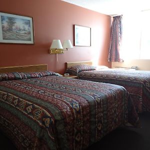 Canadian Motor Hotel Sault-Sainte-Marie Room photo