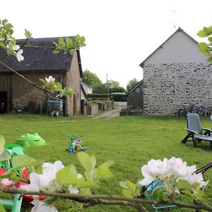 Villa La Lavandiere à La Chapelle-au-Riboul Exterior photo