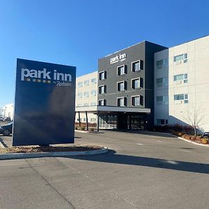 Park Inn By Radisson Edmonton Airport Leduc Exterior photo