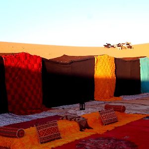 Hotel Palmeras Y Dunas Luxery Camp à Merzouga Exterior photo