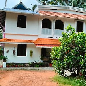 Appartement Munroe Lagoons à Kollam Exterior photo