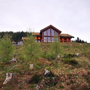 Villa Cabin In Beautiful Surroundings At Harpefossen à Nordfjordeid Exterior photo