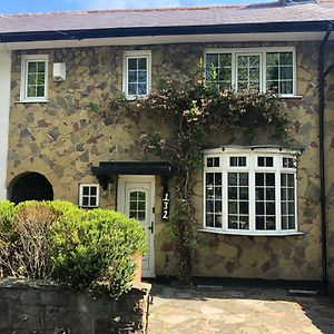 Cosy Rustic 3 Bed Cottage, Great Train Links Bebington Exterior photo