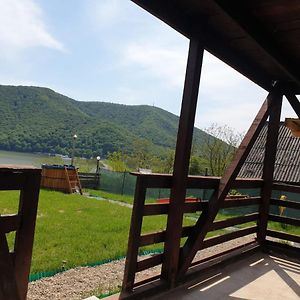 Villa Entire Chalet, Amazing Panoramic View Of Calinesti Oas Lake Exterior photo