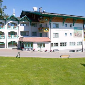 Voralpenhotel Schmoller Sankt Georgen im Attergau Exterior photo