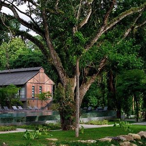 Hotel Flora Creek Chiang Mai à Hang Dong Exterior photo