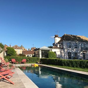 Bed and Breakfast Clos Saint Nicolas à Neauphle-le-Château Exterior photo