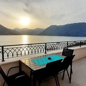 Apartments Boka Blue Dobrota Kotor Exterior photo