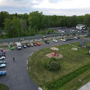 Motel Crow'S Nest à Tawas City Exterior photo