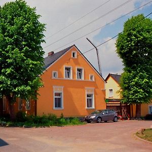 Hotel Fuenf Linden à Straupitz Exterior photo