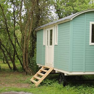 Hotel The Tawny Shepherd Hut, Whitehouse Farm à Stowmarket Exterior photo