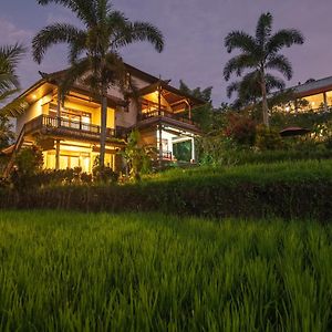 Lesong Hotel&Restaurant Munduk Exterior photo