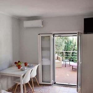 "Spyros" 1-Room Apartment - Simple, Cozy, Close To The Beach Kato Daratso Exterior photo