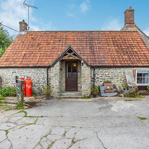 Villa The Old Bull Stall à Penselwood Exterior photo