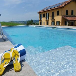 Hotel Al Tirabuson Country House à Nizza Monferrato Exterior photo