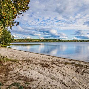 Villa The Maine Lake House With An Amazing Sand Beach! à Unity Exterior photo