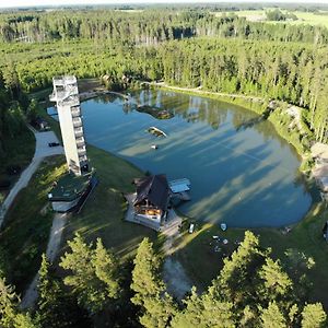 Villa Metsjaerve Puhkemaja à Puskaru Exterior photo