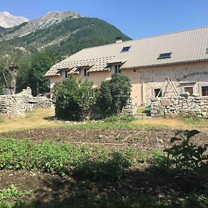 Très Grand Gîte équipé à la montagne Le Glaizil Exterior photo