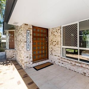 Villa Fully Equipped Luxe Retreat, Pool, Pet Friendly, Aircon à Mudjimba Exterior photo