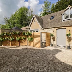 Villa The Hayloft à Tetbury Exterior photo