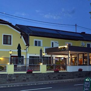 Hotel Gasthof Haselberger à Marbach an der Donau Exterior photo