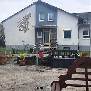 Appartement Gastehaus Maurer à Gau-Weinheim Exterior photo