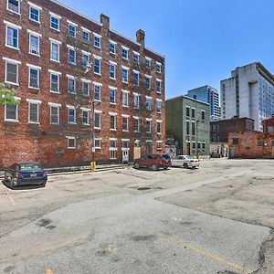 Contemporary Cincinnati Condo - Pets Allowed! Exterior photo