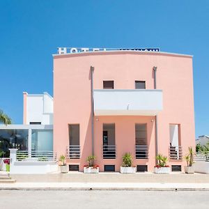 Hotel Corallo Torre Santa Sabina Exterior photo