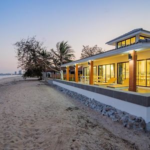 Villa C-Sand Private Beachfront House à Phetchaburi Exterior photo