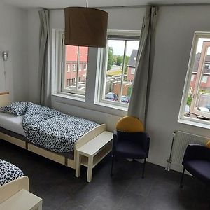 Appartement Airbnb 'Logeren Aan Het Plein' In Het Centrum Van Meppel Exterior photo