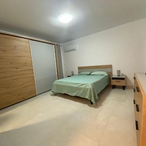 Modern, Spacious, 3 Bedroom Apartment Near Malta International Airport Ħal Ħal Luqa Exterior photo