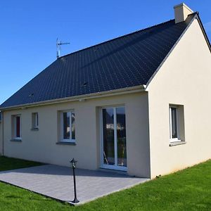 Maison de 3 chambres avec vue sur la mer jardin clos et wifi a Saint Laurent sur Mer Exterior photo