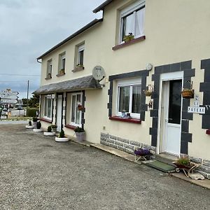 Bed and Breakfast Chambre d'hôte Mara à Corlay Exterior photo