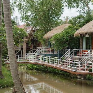 Villa Karaboon Wellness à Phitsanulok Exterior photo