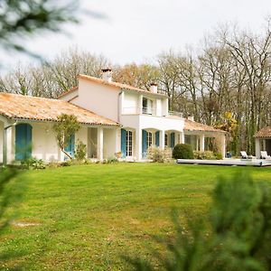 Bed and Breakfast Chambre d'Hôtes La Courbe à Lugan  Exterior photo