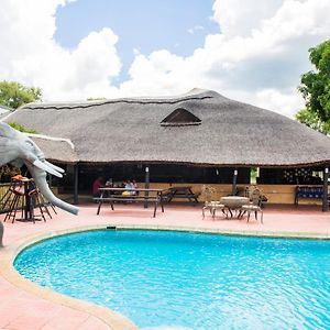 Zambezi Junction Lodge Livingstone Exterior photo