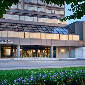 Hotel Doubletree By Hilton Windsor, On Exterior photo