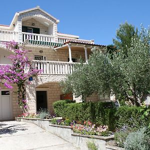 Apartments Jagoda Bol Exterior photo