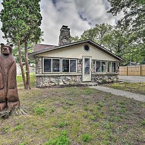 Cozy Prudenville Cabin Walk To Houghton Lake Exterior photo